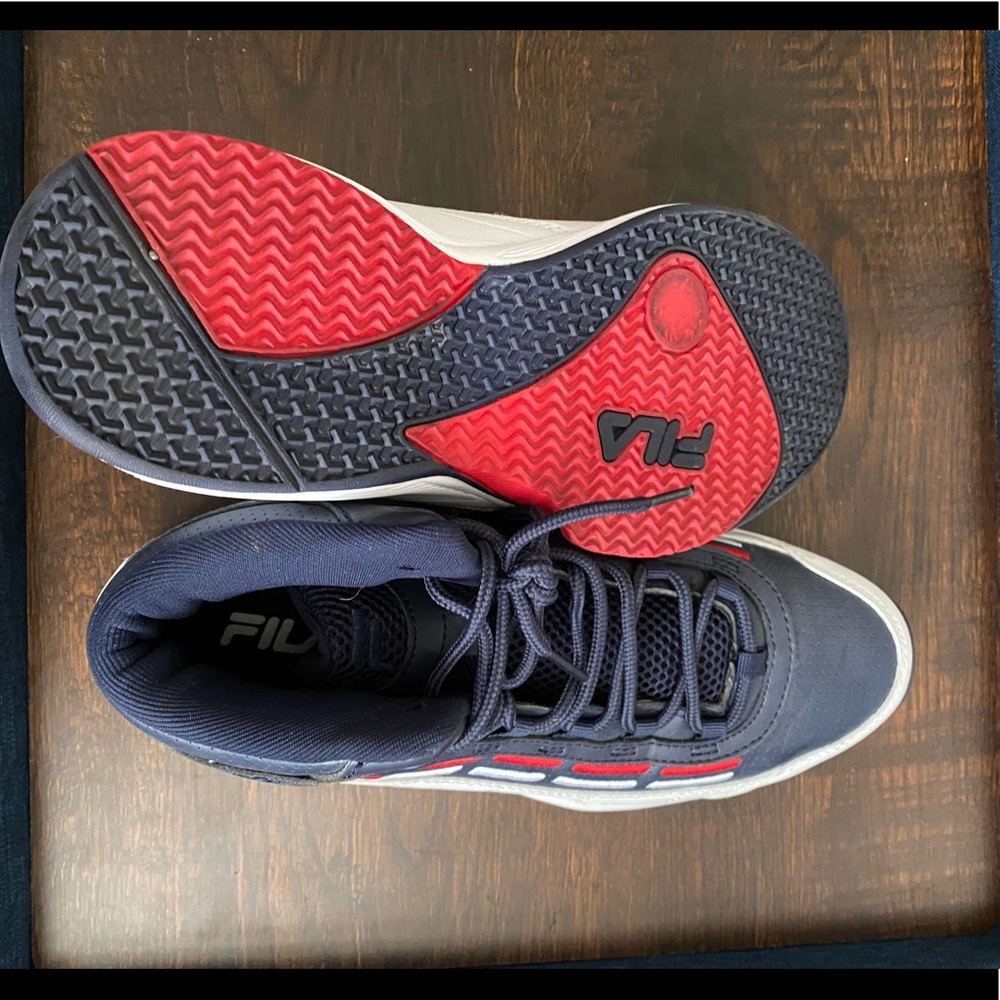 Filas - Picture 2 of 3